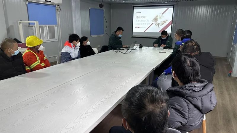 选择售后服务代理加盟时，首先要关注加盟品牌的实力。可以从以下几个方面进行考察：